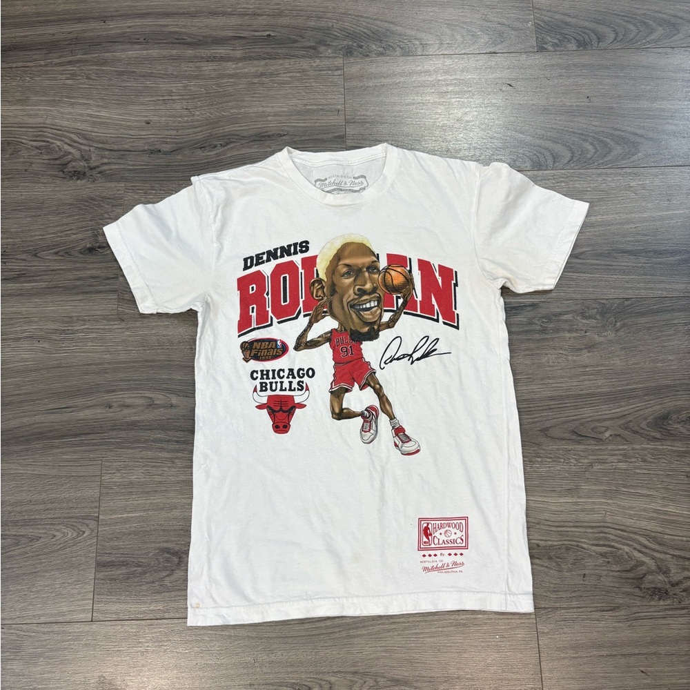 Mitchell & Ness White Chicago Bulls Dennis Rodman Graphic Tee